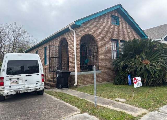Property at 5240 Burgundy St, New Orleans, LA 70117, 2 beds, 1 bath