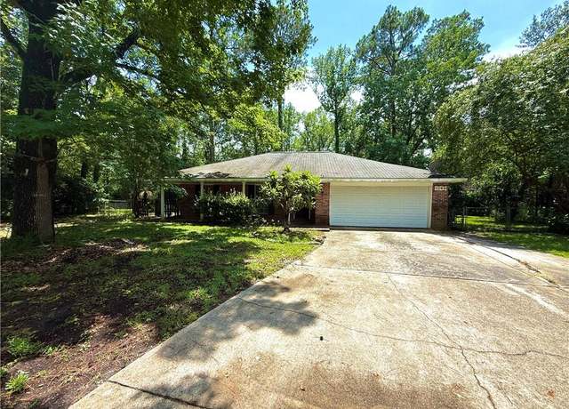 Property at 1103 Maine Ave, Slidell, LA 70458, 4 beds, 2 baths
