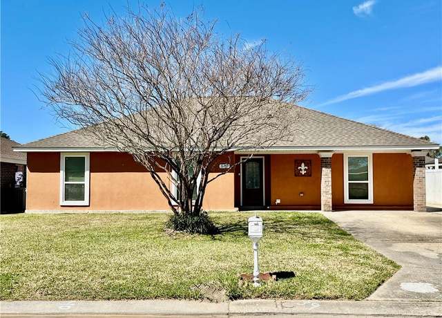 Property at 549 Greenwood Dr, La Place, LA 70068, 3 beds, 2 baths
