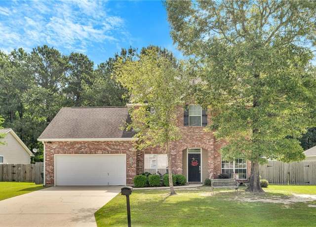 Property at 682 Amy Ct, Covington, LA 70433, 4 beds, 2.5 baths