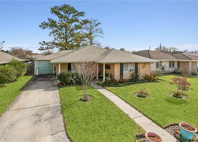 Property at 111 Donelon Dr, Harahan, LA 70123, 4 beds, 2 baths
