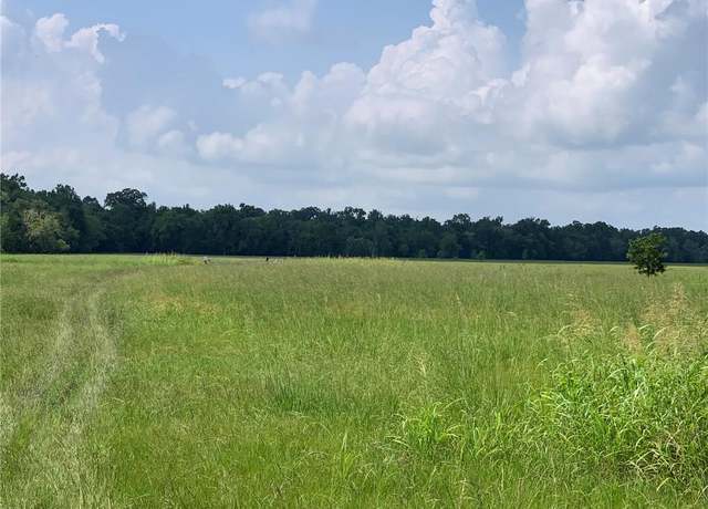 Property at 5 Sunset Ridge Ln, Des Allemands, LA 70030