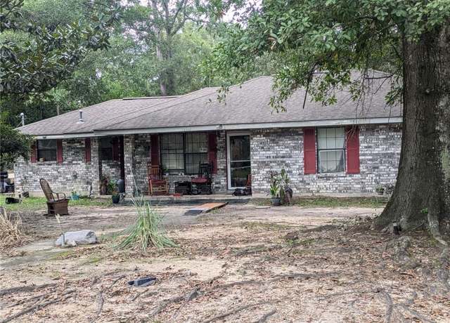 Property at 1301 Lona Rester Pl, Bogalusa, LA 70427, 3 beds, 2 baths