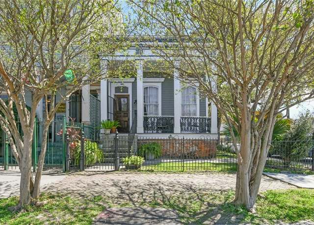 Property at 1630 Robert C. Blakes, Sr. Dr, New Orleans, LA 70130, 3 beds, 2 baths