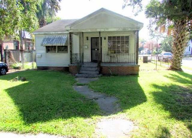 Property at 3701 Elysian Fields Ave, New Orleans, LA 70122, 5 beds, 2 baths