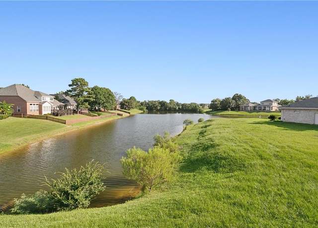 Property at 28 Oak Tree Dr, Slidell, LA 70458
