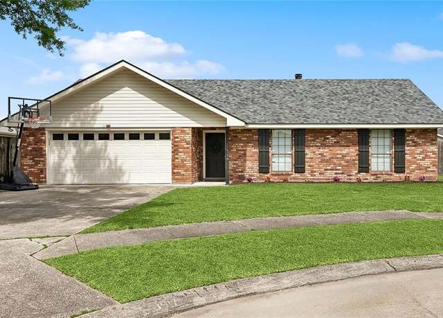 Property at 3917 Grilletta Ct, Marrero, LA 70072, 3 beds, 2 baths