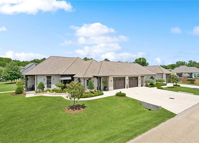 Property at 500 Tallow Tree Dr, Madisonville, LA 70447, 3 beds, 3.5 baths