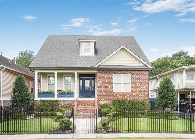 Property at 6938 Milne Blvd, New Orleans, LA 70124, 3 beds, 2.5 baths