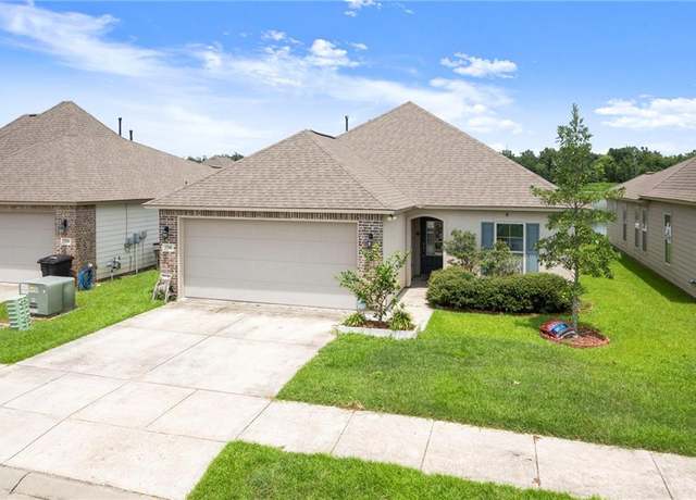 Property at 7741 W Pelican Lakes Ave, Baton Rouge, LA 70820, 3 beds, 3 baths