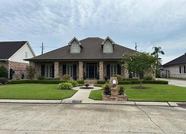 Property at 37 Oakley Dr, Marrero, LA 70072, 4 beds, 3 baths
