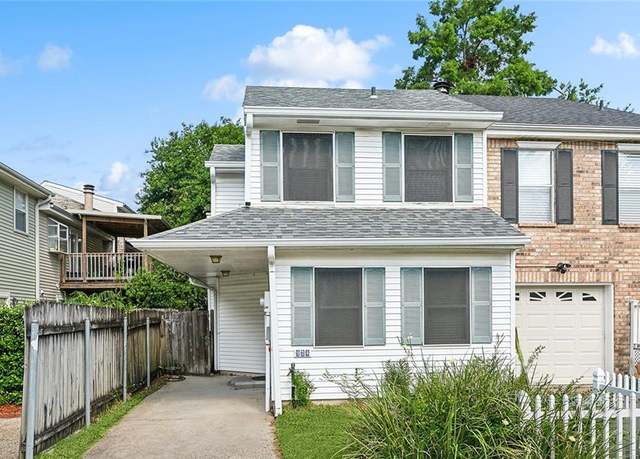 Property at 924 Old Metairie Dr, Metairie, LA 70001, 2 beds, 2 baths