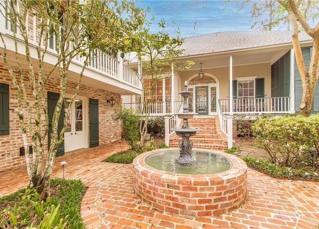 Property at 427 Magnolia Ln, Mandeville, LA 70471, 4 beds, 3.5 baths