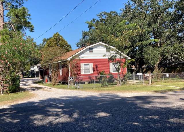 Property at 5300 August Ave, Marrero, LA 70072, 3 beds, 2 baths