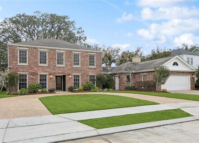 Property at 37 Spanish Fort Blvd, New Orleans, LA 70124, 5 beds, 4.5 baths
