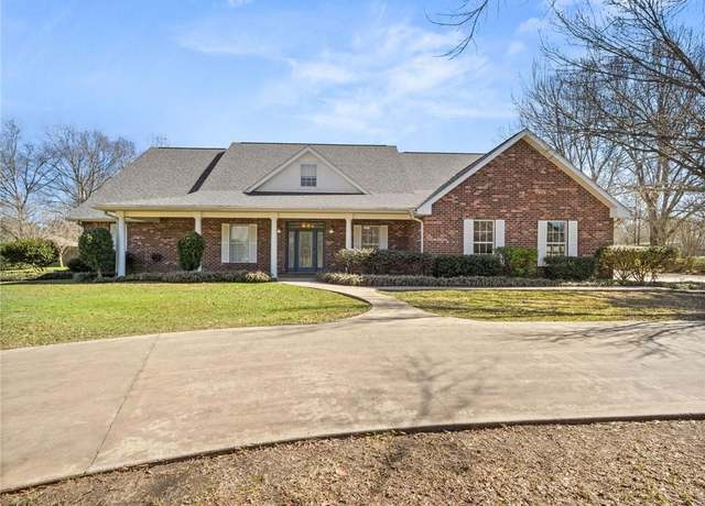 Property at 260 Country Ln, Deridder, LA 70634, 3 beds, 2.5 baths