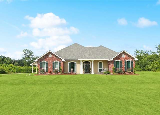 Property at 11339 Willow Dr, New Orleans, LA 70131, 3 beds, 2 baths