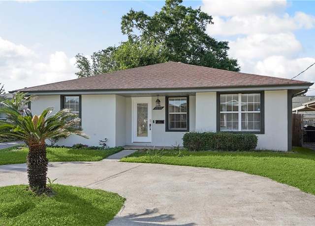Property at 4933 Sanford St, Metairie, LA 70006, 3 beds, 2.5 baths