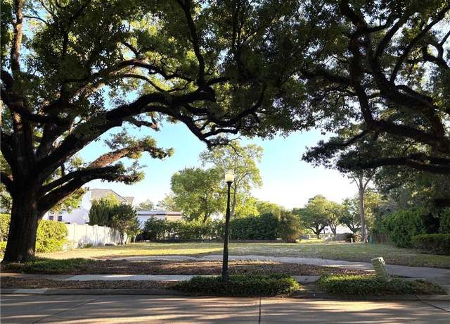 Property at 38 Pelham Dr, Metairie, LA 70005