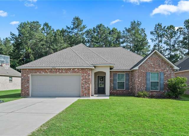Property at 12344 Parma Cir, Covington, LA 70435, 4 beds, 2 baths