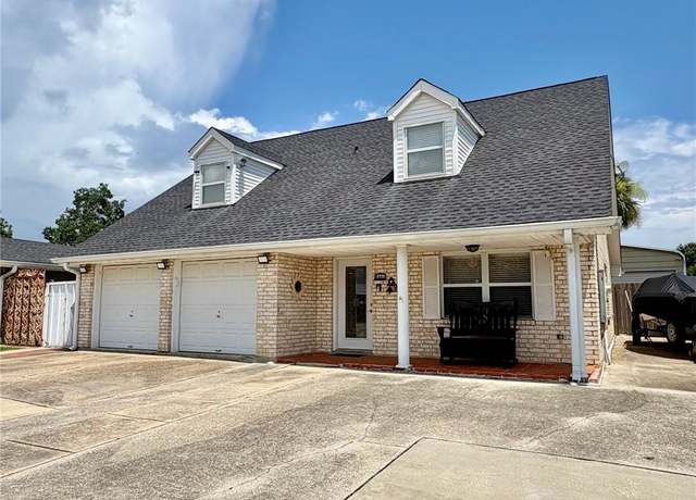 Property at 8441 Patricia St, Chalmette, LA 70043, 3 beds, 2.5 baths