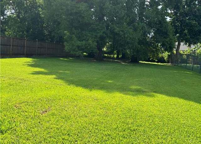 Property at 2705 Lloyds Ave, Chalmette, LA 70043