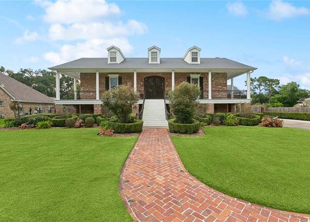 Property at 67 Elmwood Dr, Destrehan, LA 70047, 5 beds, 5.5 baths