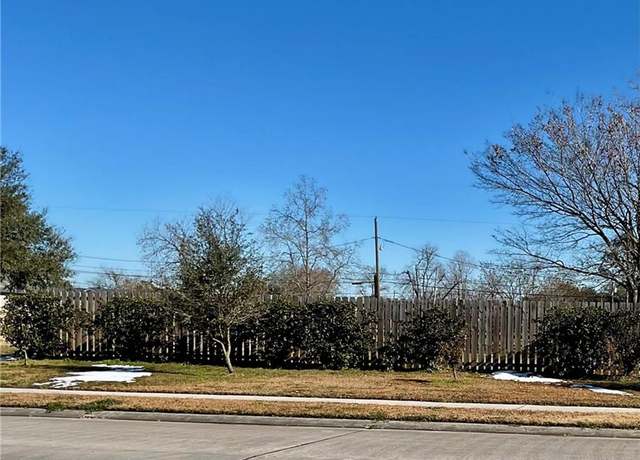 Property at 1833 Rose St, Arabi, LA 70032