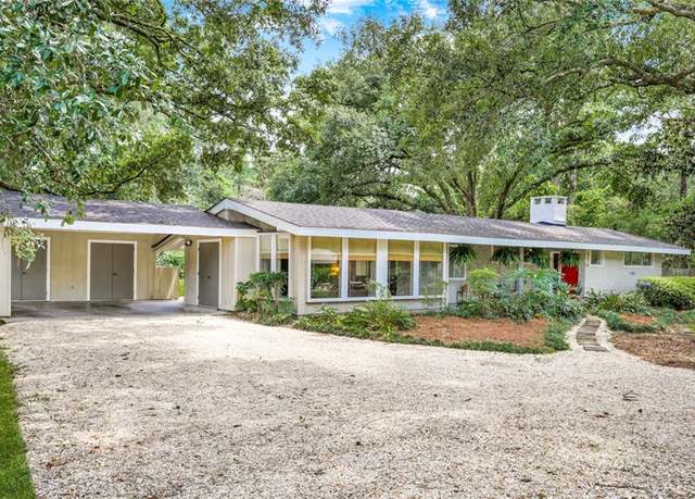 Property at 375 Ponchitolawa Dr, Covington, LA 70433, 3 beds, 2.5 baths