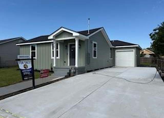 Property at 439 West Ave, Harahan, LA 70123, 3 beds, 2 baths