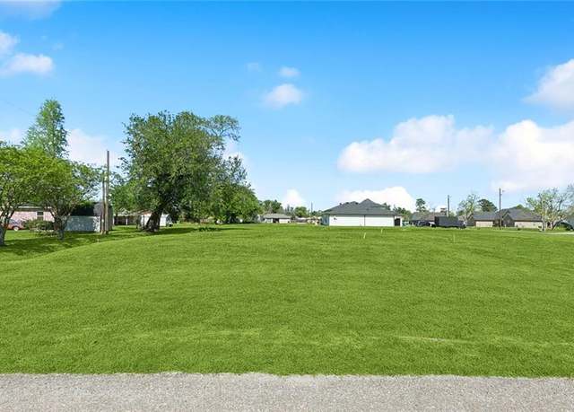 Property at 110 Butternut St, Hahnville, LA 70057