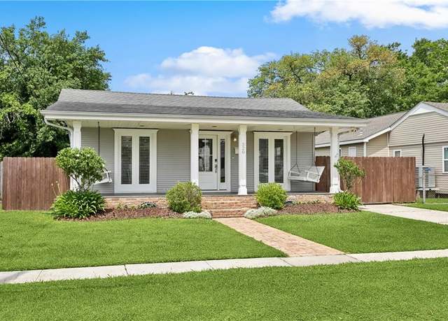 Property at 320 Wainwright Dr, Harahan, LA 70123, 3 beds, 2 baths