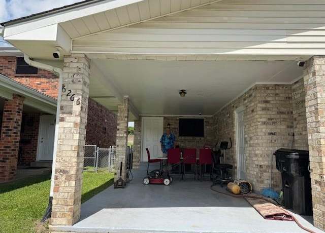 Property at 6266-6268 Bellaire Dr, New Orleans, LA 70124, 4 beds, 2 baths