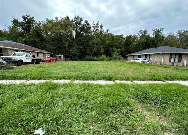 Property at 1644 Heights Dr, St Bernard, LA 70085