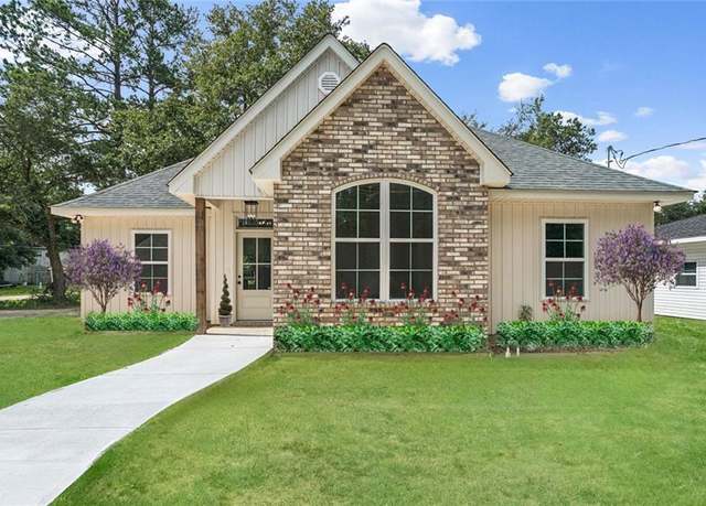 Property at 201 Hazelwood St, Slidell, LA 70460, 3 beds, 2 baths