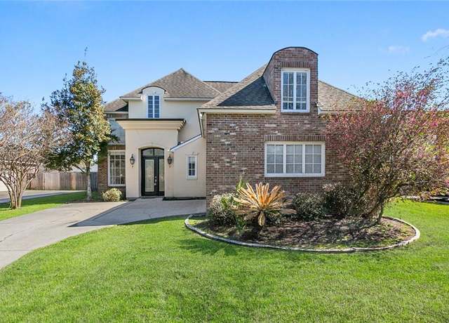 Property at 18194 Manchac Place Dr, Prairieville, LA 70769, 4 beds, 2.5 baths