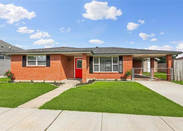 Property at 3020 Decomine Dr, Chalmette, LA 70043, 3 beds, 2 baths