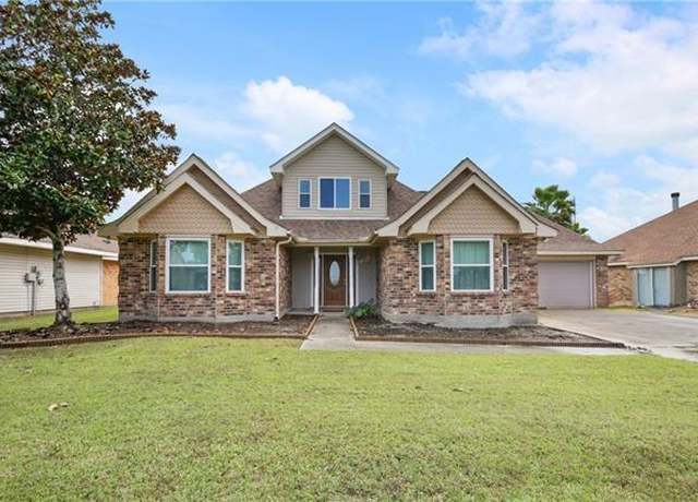 Property at 335 Moonraker Dr, Slidell, LA 70458, 3 beds, 2 baths