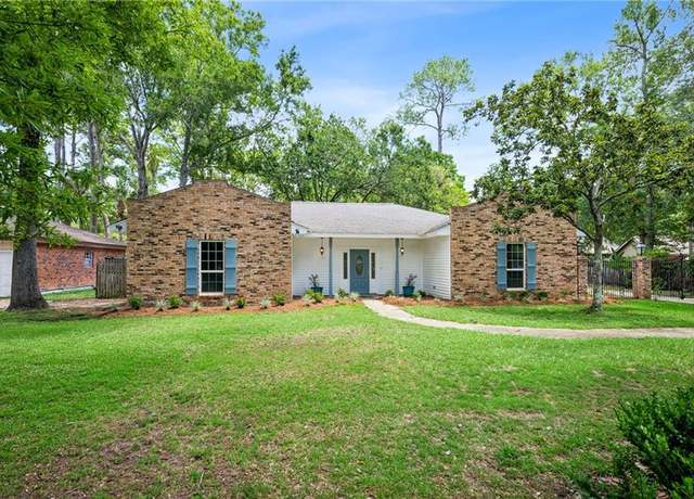 Property at 325 Jasmine Dr, Mandeville, LA 70471, 4 beds, 2 baths