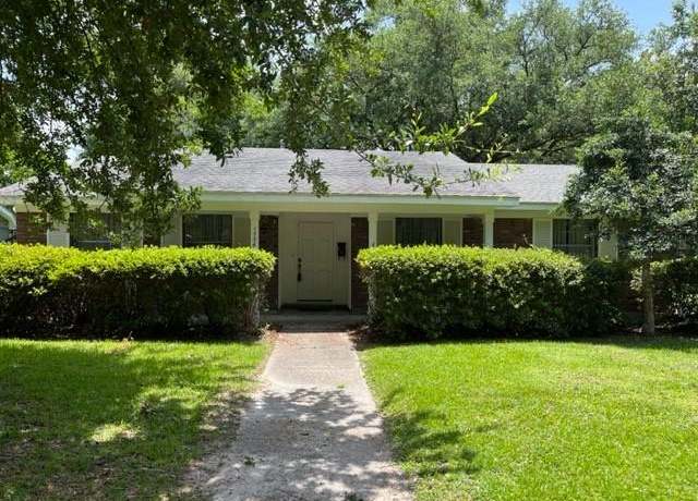 Property at 1736 11th St, Slidell, LA 70458, 3 beds, 2 baths