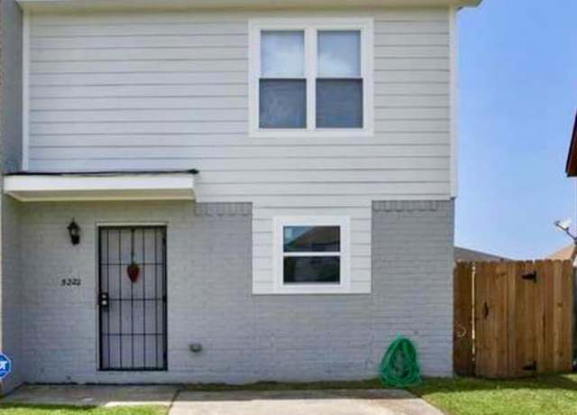 Property at 5222 Lakeview Ct, New Orleans, LA 70126, 2 beds, 2.5 baths