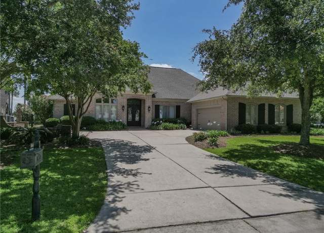 Property at 2044 S Lakeshore Blvd, Slidell, LA 70461, 4 beds, 3 baths
