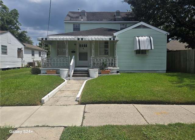 Property at 100 Hathway Pl, New Orleans, LA 70119, 4 beds, 2.5 baths