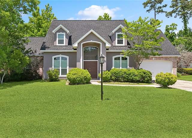 Property at 1424 Woodmere Dr, Mandeville, LA 70471, 5 beds, 3 baths