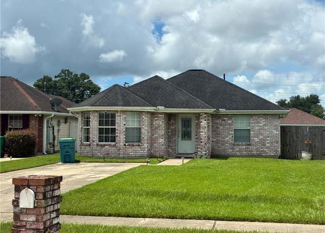 Property at 3110 Tyla Ct, Harvey, LA 70058, 3 beds, 2 baths