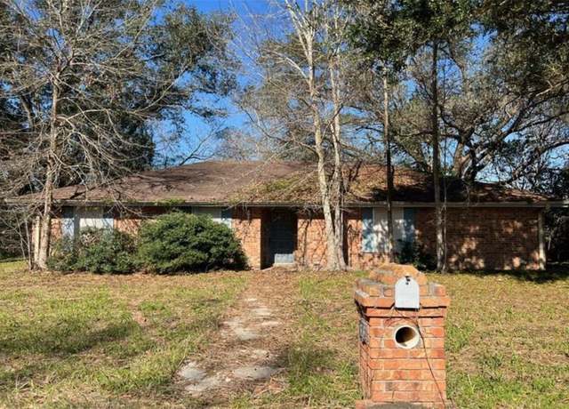 Property at 676 Church St, Raceland, LA 70394, 3 beds, 2 baths