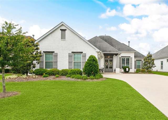 Property at 2040 Cypress Bend Ln, Madisonville, LA 70447, 4 beds, 2 baths