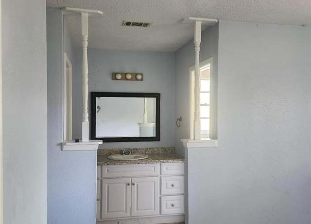 Property at 130 North Blvd, Slidell, LA 70458, 4 beds, 2 baths