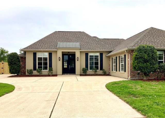 Property at 144 Riverlands Dr, La Place, LA 70068, 3 beds, 2 baths