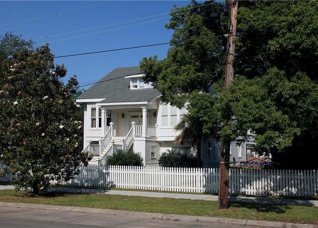Property at 6831 West End Blvd, New Orleans, LA 70124, 5 beds, 3 baths